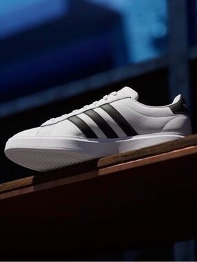 Adidas Grand Court 2.0 Low Sneakers White Black Cloudfoam Casual Women’s Size 8